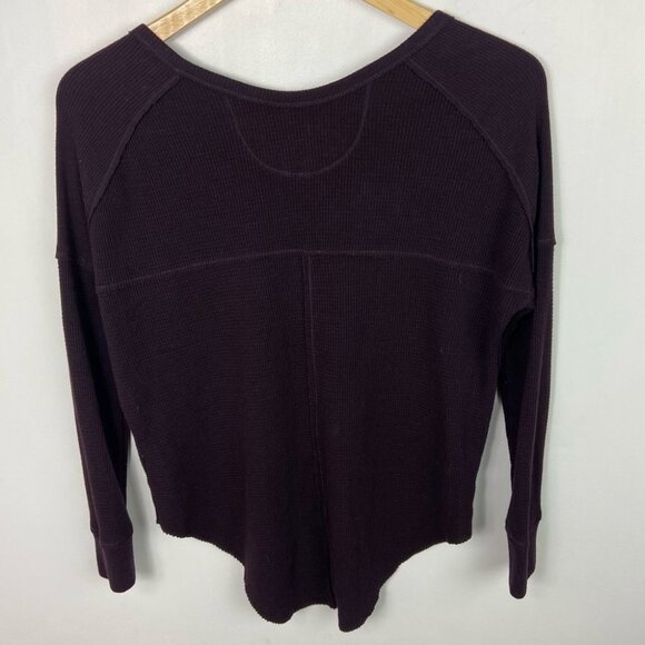 Aritzia TNA Waffle Knit Henley Pullover Sweater Size XS Long Sleeve Knit Top - Picture 8 of 9